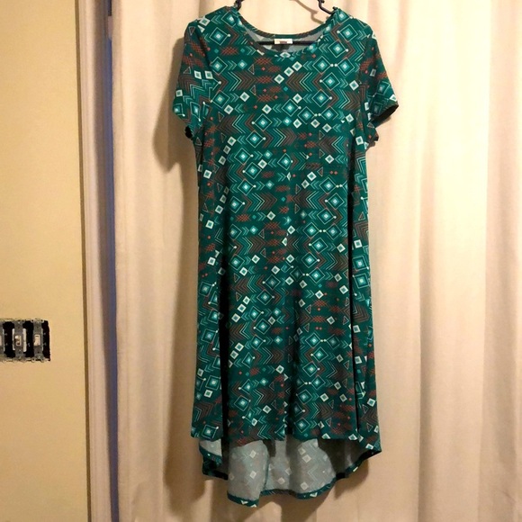 Medium Lularoe Carly - Picture 1 of 5